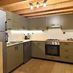 Villa With Hot Pool In *