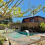 Villa With Hot Pool In