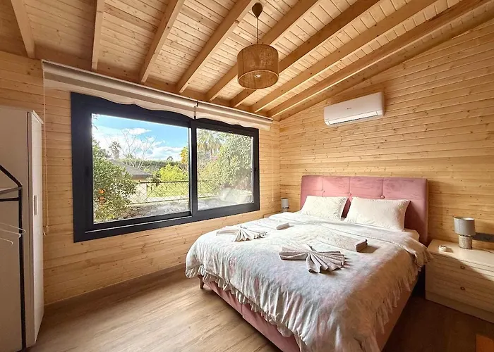 With Hot Pool In Marmaris