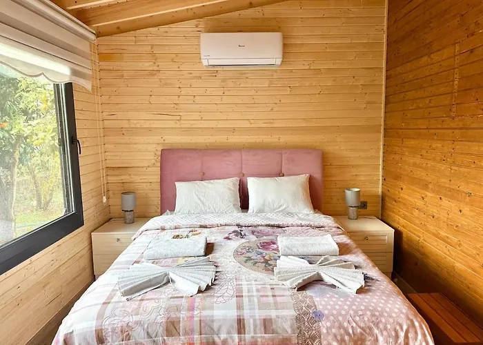 With Hot Pool In Marmaris