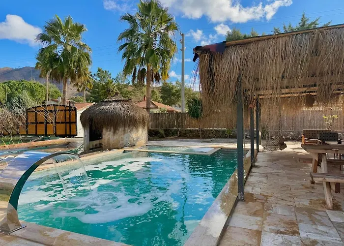 With Hot Pool In Villa *