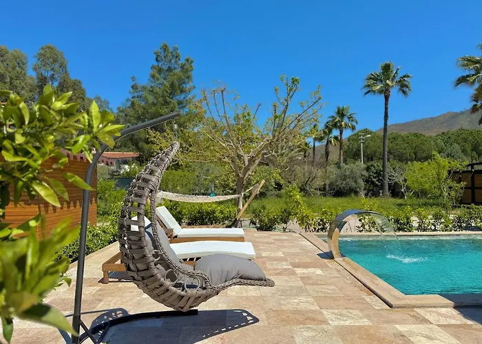 With Hot Pool In * מרמריס